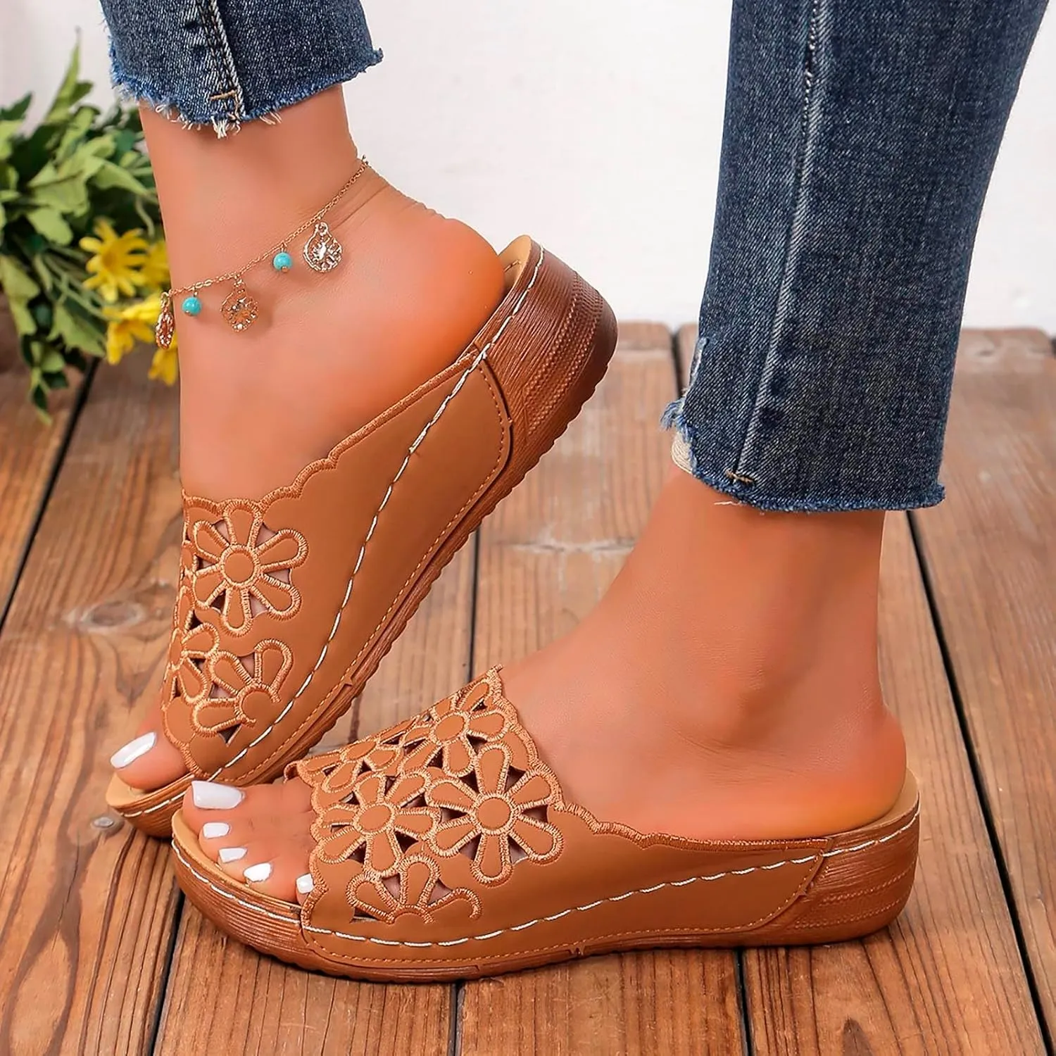 Arch Support Thick Bottom Sandals for Women Summer Outdoor Camping Walking Beach Sandal Summer Dress Sandals
